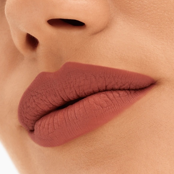 MAC Locked Kiss 24 HR Lipstick - Picture 2 of 16